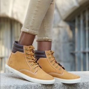 Timberland Dausette Sneaker Boots Size 7